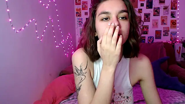 Snapshot of Celine_Dionn chatting on 12.07.24 Celine Dionn online show from 12.07.24