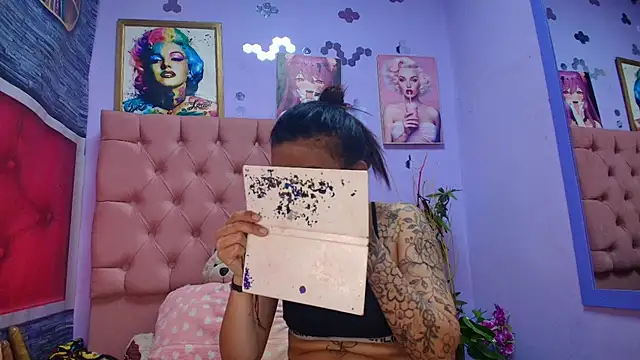 Yaumiko online show from 12.15.25