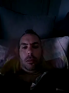 Snapshot of Giannis1990_ chatting on 04.25.26 Giannis1990 online show from 04.25.26