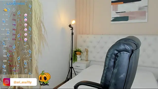 LOISE-XX online show from 10.15.25