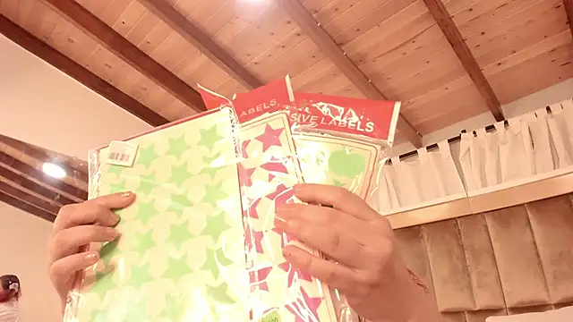 Twwiiggy online show from 02.15.25