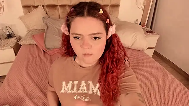 Twwiiggy online show from 02.21.25