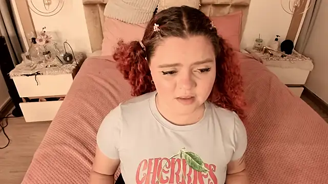 Twwiiggy online show from 02.28.25