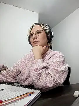 Ximenna Cruz online show from 04.29.26