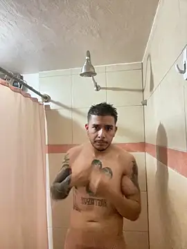 Snapshot of Molly1993rrrrrrrf chatting on 11.04.25 Molly1993rrrrrrrf online show from 11.04.25