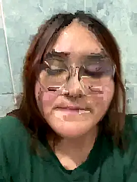 Snapshot of conniejames_m chatting on 11.21.25 conniejames m online show from 11.21.25