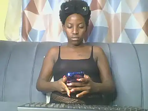 Snapshot of HoLy-ViRgiN chatting on 02.28.25 HoLy-ViRgiN online show from 02.28.25