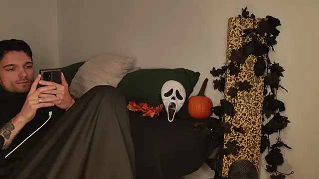 JackDesFeux online show from 10.31.25