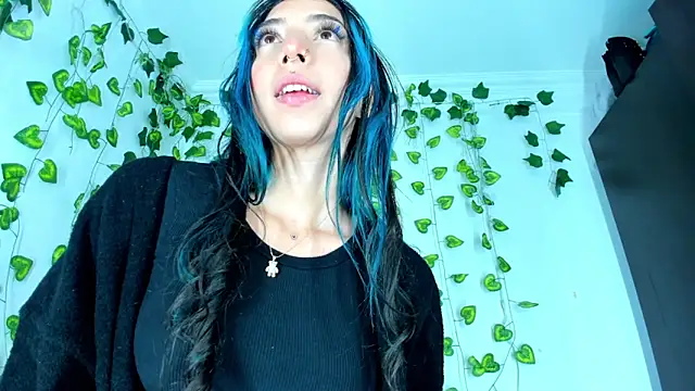 SaturnooStonee online show from 12.20.24