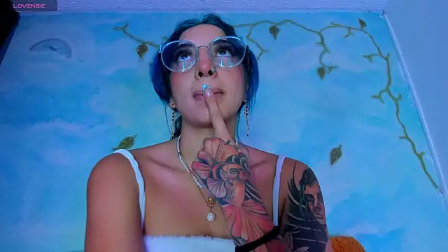 SaturnooStonee online show from 03.04.26