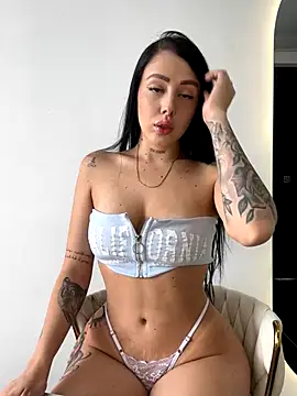 Snapshot of Manelik_couper chatting on 11.10.25 Manelik couper online show from 11.10.25