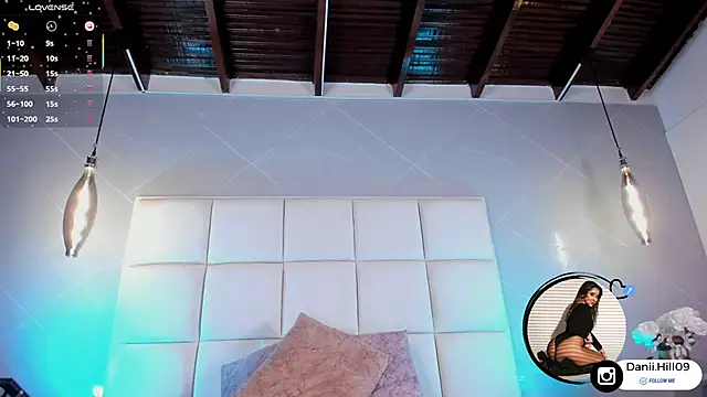 danii hill  online show from 11.19.25