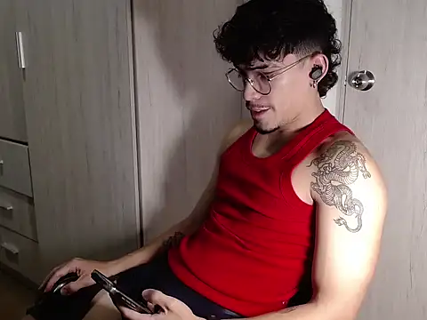 Snapshot of BigDragonBoy chatting on 02.04.26 BigDragonBoy online show from 02.04.26