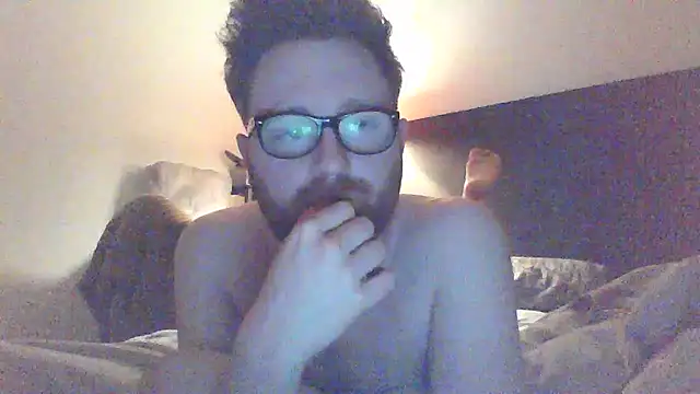 Snapshot of HotGinger9393 chatting on 01.08.25 HotGinger9393 online show from 01.08.25