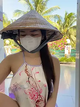 BabyThree  online show from 03.14.25