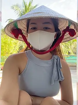 BabyThree  online show from 11.28.25