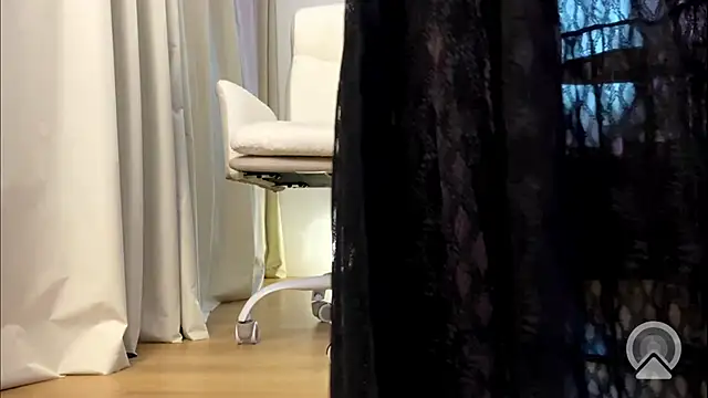 misskaassandraa online show from 06.06.26
