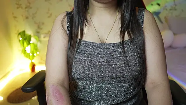 Snapshot of only_aleesha chatting on 12.02.24 only aleesha online show from 12.02.24