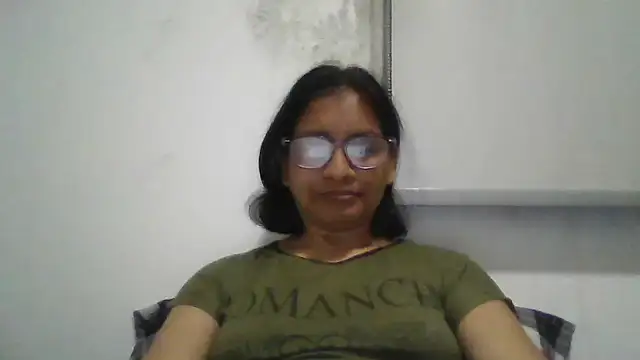 Snapshot of titssmall123 chatting on 09.28.25 titssmall123 online show from 09.28.25