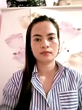 NgocQuyen2K online show from 03.17.25