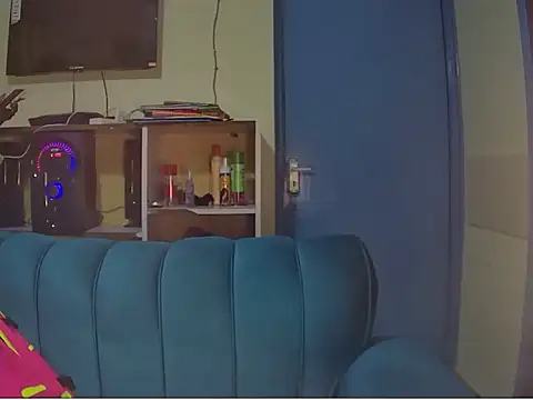 Snapshot of Chavvy_10 chatting on 12.17.25 Chavvy 10 online show from 12.17.25