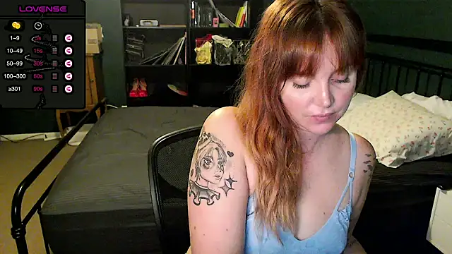 Snapshot of Blaze_Baby chatting on 12.04.24 Blaze Baby online show from 12.04.24