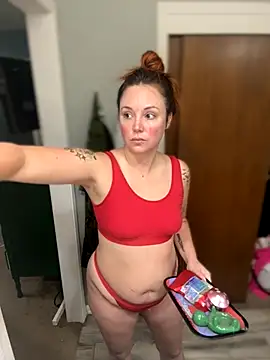 Snapshot of Blaze_Baby chatting on 10.17.25 Blaze Baby online show from 10.17.25