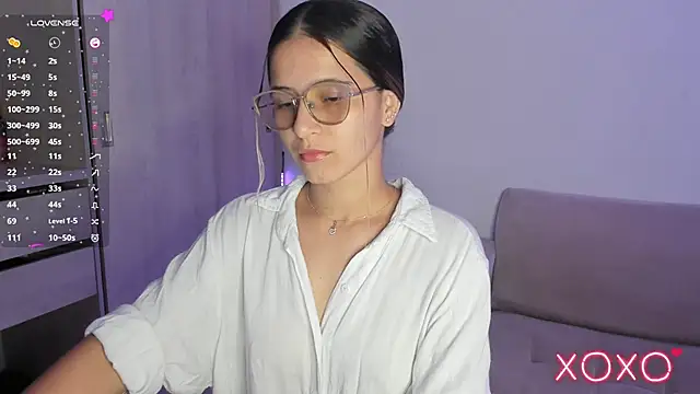 Lilacutte  online show from 11.11.25