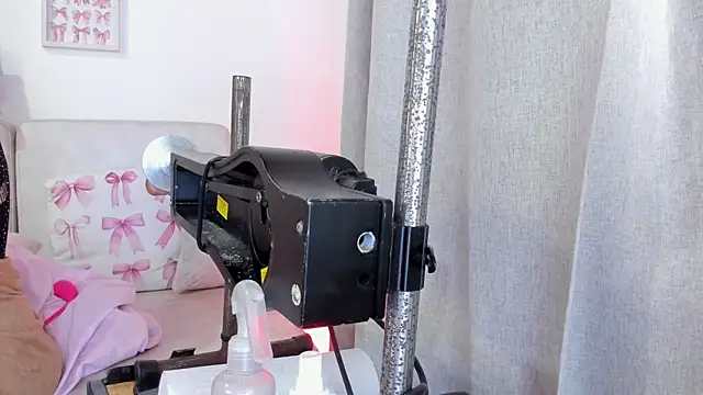 Malka Burning online show from 10.08.25