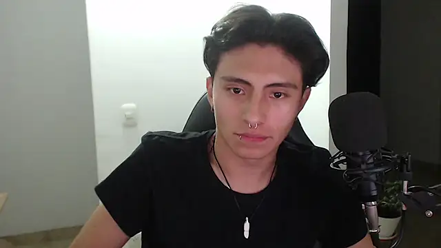 Snapshot of jay_dimarco2 chatting on 09.23.25 jay dimarco2 online show from 09.23.25