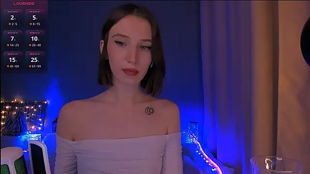 ellaamber online show from 01.04.25