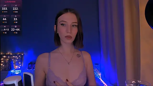 ellaamber online show from 01.12.25