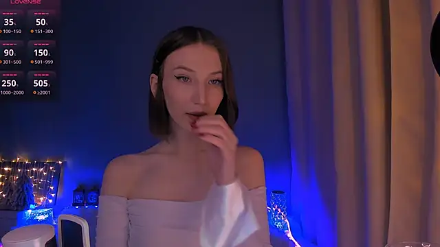 ellaamber online show from 01.13.25