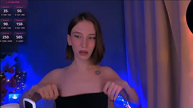 ellaamber online show from 03.14.25