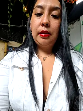 Bella keny online show from 10.13.25