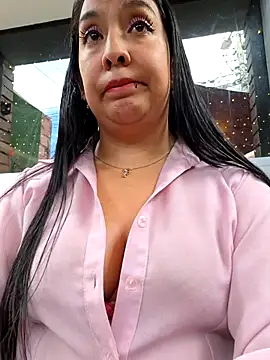 Bella keny online show from 04.25.26