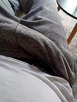 Snapshot of A_man_in_public chatting on 12.18.25 A man in public online show from 12.18.25