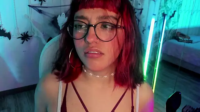 cute hollywood online show from 11.02.25