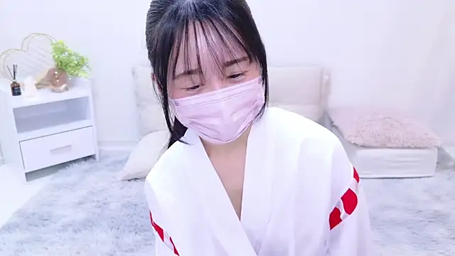 Snapshot of chihiro_ri chatting on 01.31.25 chihiro ri online show from 01.31.25