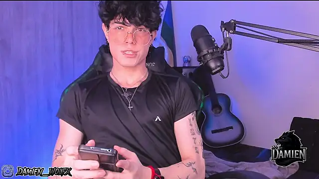 Snapshot of cinnamon_boyxxx chatting on 09.29.25 cinnamon boyxxx online show from 09.29.25