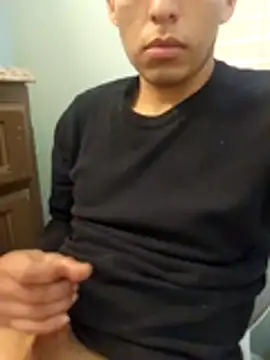 Snapshot of Jonathan100pre chatting on 12.01.25 Jonathan100pre online show from 12.01.25