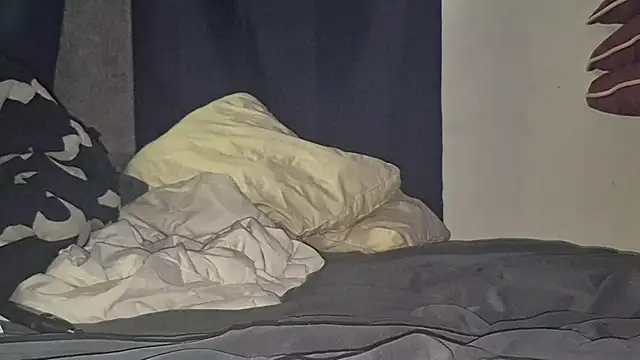 suzyswallowsxxx704 online show from 11.15.25