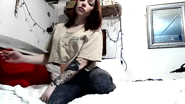Genevieve143 online show from 04.26.26