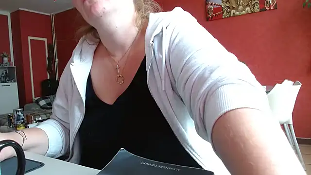 Snapshot of cruellaculdenfer67 chatting on 07.21.26 cruellaculdenfer67 online show from 07.21.26