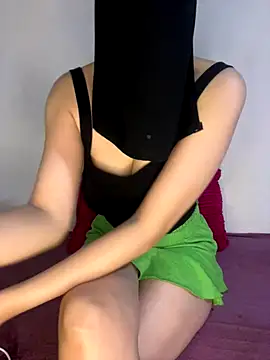 Snapshot of Jumanaa chatting on 09.15.25 Jumanaa online show from 09.15.25