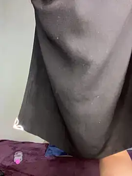 Snapshot of Jumanaa chatting on 09.28.25 Jumanaa online show from 09.28.25