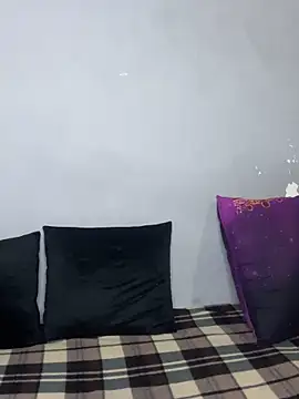 Snapshot of Jumanaa chatting on 10.26.25 Jumanaa online show from 10.26.25