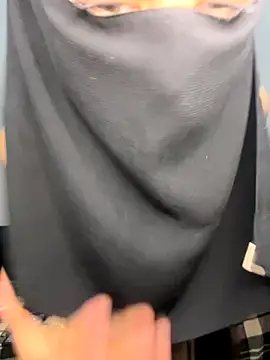 Snapshot of Jumanaa chatting on 10.29.25 Jumanaa online show from 10.29.25