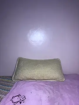 Snapshot of Jumanaa chatting on 11.20.25 Jumanaa online show from 11.20.25