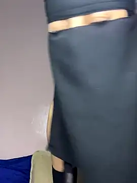 Snapshot of Jumanaa chatting on 12.04.25 Jumanaa online show from 12.04.25